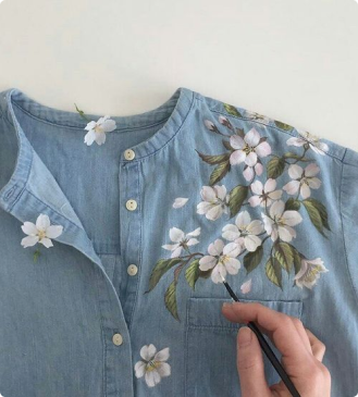 Adding Hand-Painted Clothes to Your Everyday Wardrobe